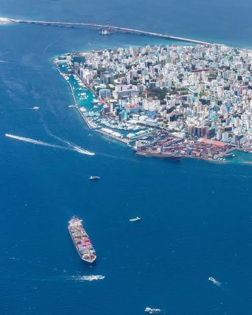 Ari Atoll Snorkeling & Diving