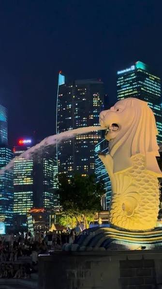 Clarke Quay Riverside Walk